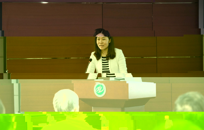 共憶往昔事,聚首情意濃